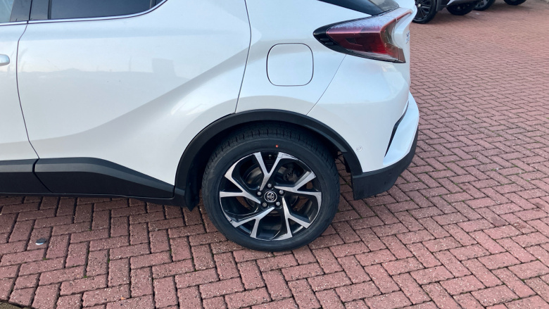 Toyota C-HR 1.8 Hybrid Dynamic 5dr CVT Hybrid Hatchback